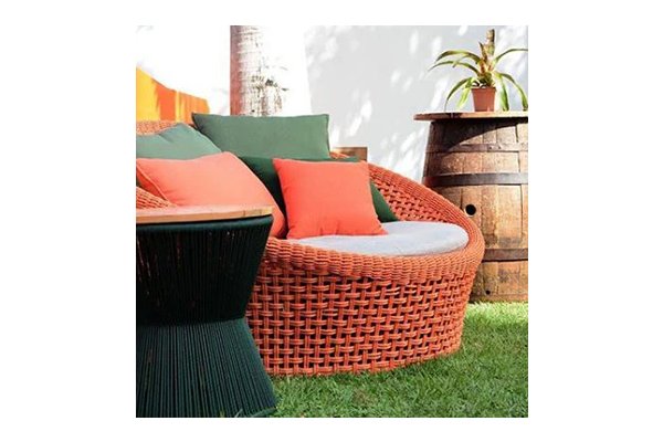 Chaise Mesh